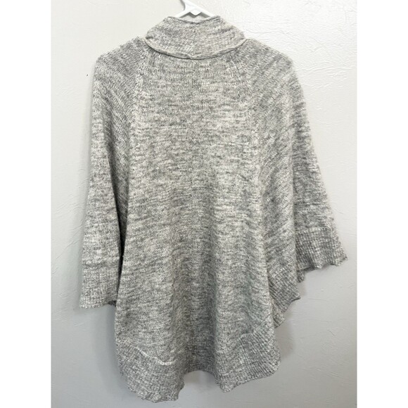 Knitted & Knotted Gray Alpaca Wool Blend Wrap Sweater Poncho Size Medium Top - Picture 9 of 9
